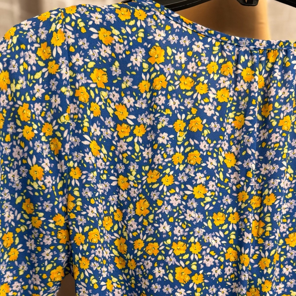 EUC Sienna Sky blue and yellow floral faux wrap Dress - Picture 4 of 7